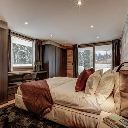 Freya Villa *
